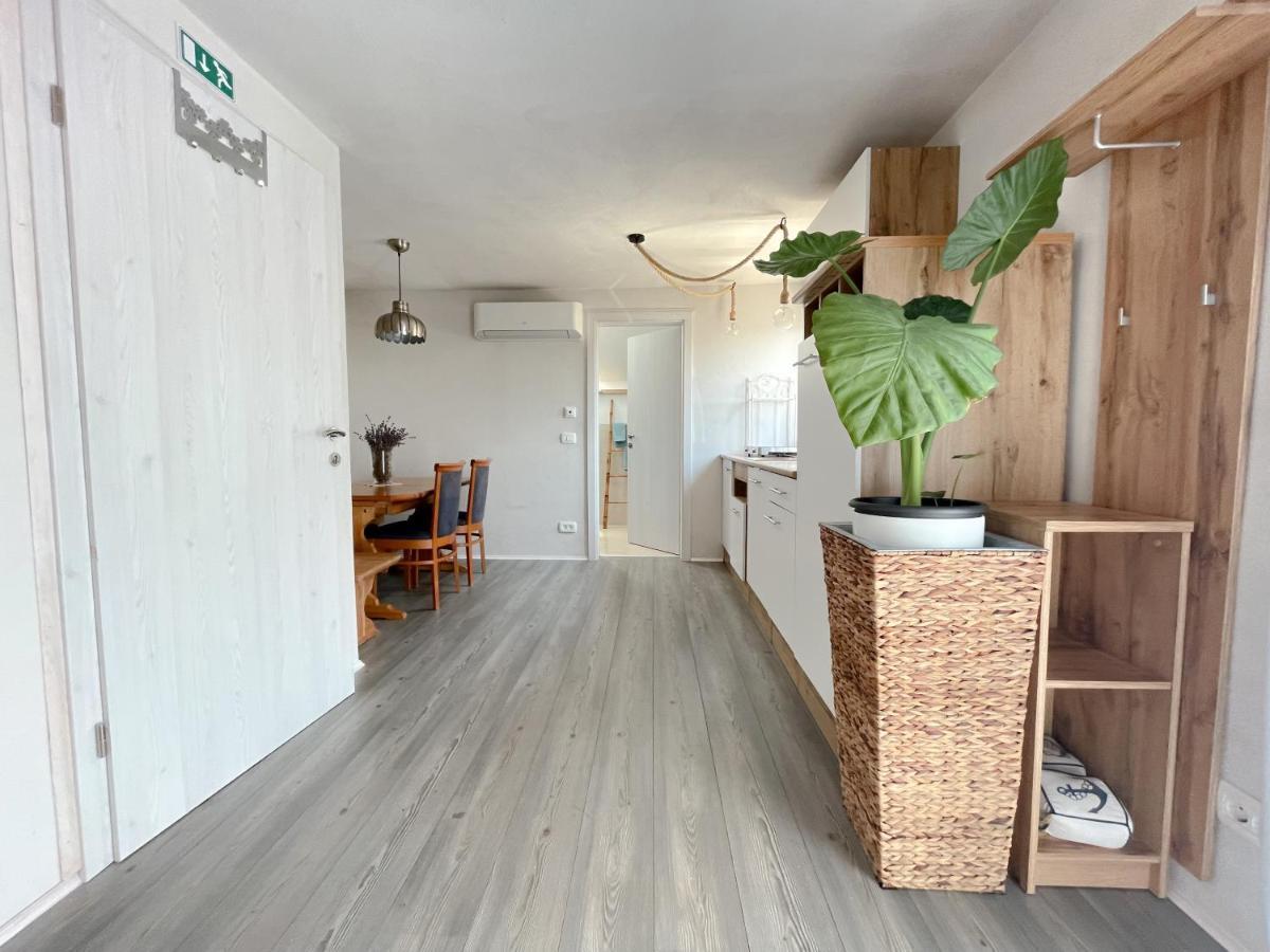 Catalina Lesce-Bled Apartment Lesce  Exterior photo
